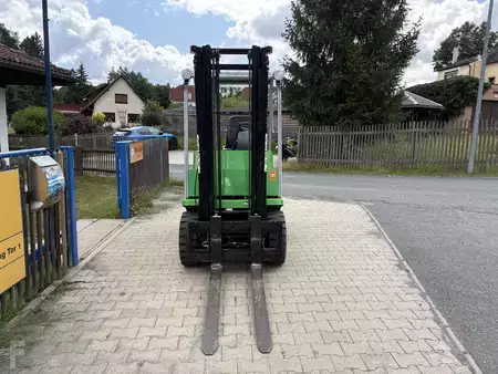 Chariots élévateurs diesel 2011 Cesab Drago 150 (4)