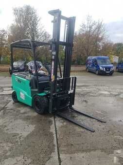 Elektro 4 Rad 2022 Mitsubishi FB25 CN (1)