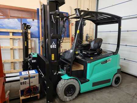 Elektro 4 Rad 2024 Mitsubishi FB25 AN (1)