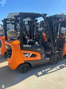 Carretilla elevadora GLP 2023  Doosan GC30S-9 (1)