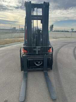 Propane Forklifts 2010  Toyota 7FGCU35-BCS (2)