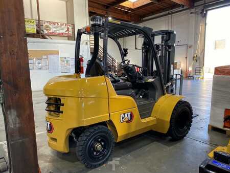 Eléctrica de 4 ruedas CAT Lift Trucks DP40