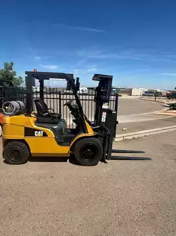 Propane Forklifts 2020  CAT Lift Trucks GP30N1 (1)