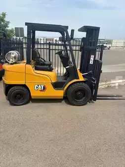 Montacargas GLP 2020  CAT Lift Trucks GP30N1 (1)