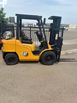 Propane Forklifts 2020 CAT Lift Trucks GP30N1 (1)