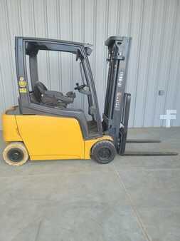 Eléctrica de 4 ruedas CAT Lift Trucks EP3500