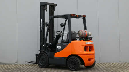 Propane Forklifts 2012  Doosan G25P-5 (5)