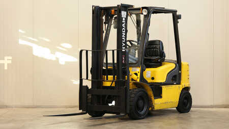 Diesel Forklifts 2009  Hyundai 25D-7E (1)