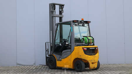 Empilhador a gás 2017  Jungheinrich TFG 425s (5)
