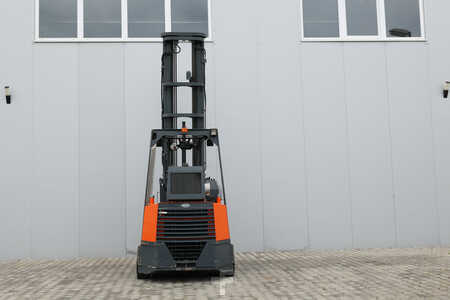 Empilhador a gás 2009  Aisle Master 20WH (6)