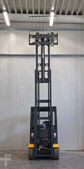 Carrelli elettrici 4 ruote 2015  Jungheinrich EFG425ks (6)