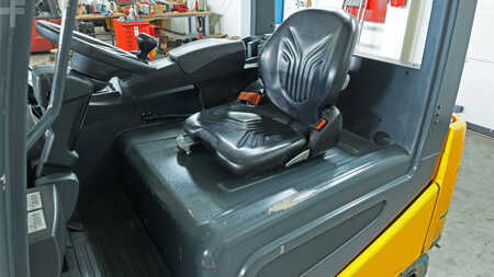 Carrelli elettrici 4 ruote 2015  Jungheinrich EFG425ks (7)