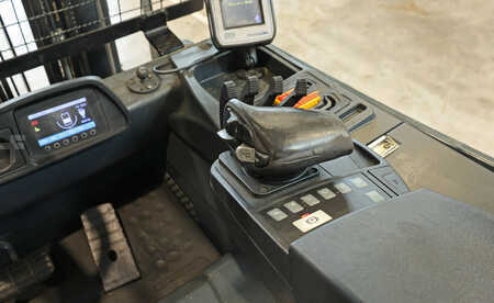 Carrelli elettrici 4 ruote 2015  Jungheinrich EFG425ks (8)