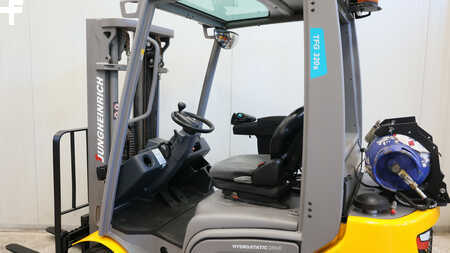 Carrelli elevatori GPL 2018  Jungheinrich TFG 320s (10)