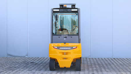 Carrelli elettrici 4 ruote 2018  Jungheinrich EFG 316 (5)