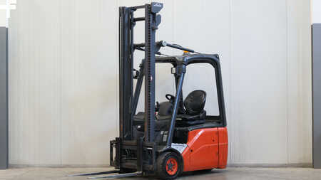 Carrelli elettrici 3 ruote 2008  Linde E14-01 (1)