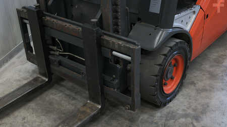 Carrelli elettrici 3 ruote 2008  Linde E14-01 (9)