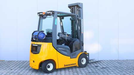 Carrelli elevatori GPL 2013  Jungheinrich TFG 320s (5)