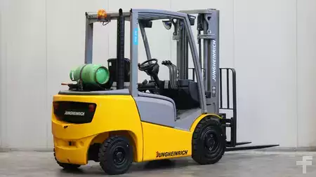 Gázüzemű targoncák 2018  Jungheinrich TFG 425 (5)