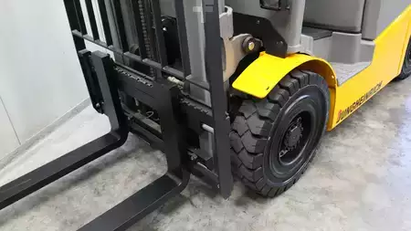 Gázüzemű targoncák 2018  Jungheinrich TFG 425 (9)