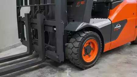 Elektromos 4 kerekű 2018  Linde E16P (9)