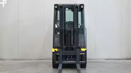 Gázüzemű targoncák 2013  Jungheinrich TFG 320s (3)