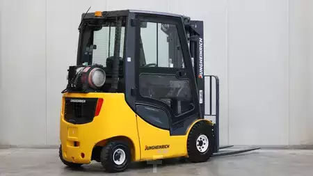 Gázüzemű targoncák 2013  Jungheinrich TFG 320s (5)