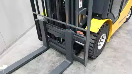 Gázüzemű targoncák 2013  Jungheinrich TFG 320s (7)