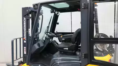 Gázüzemű targoncák 2013  Jungheinrich TFG 320s (8)