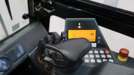 Gázüzemű targoncák 2013  Jungheinrich TFG 320s (9)