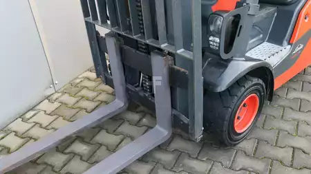 Dízel targoncák 2019  Linde H20D-01 (9)