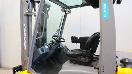 Dieseltrukki 2016  Jungheinrich DFG 430s (8)