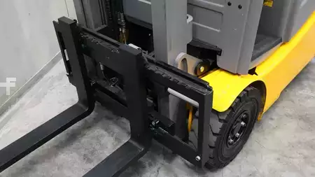 Elektromos 3 kerekű 2018  Jungheinrich EFG 213 (8)