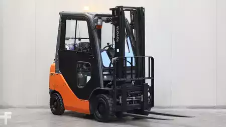 LPG VZV 2008  Toyota 8FGF18 (2)