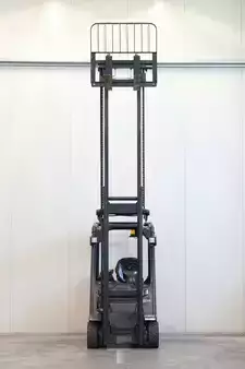 Elektromos 3 kerekű 2011  Linde E14-01 (4)