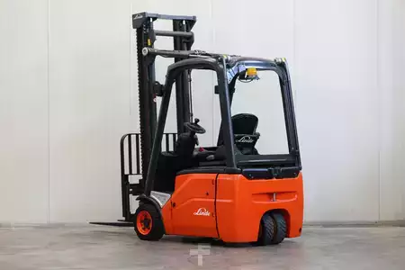 Elektromos 3 kerekű 2011  Linde E14-01 (7)