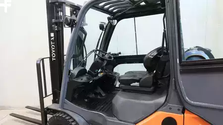 Gas gaffeltruck 2017  Toyota 02-8FGF18 (8)