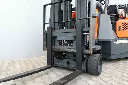 Gas gaffeltruck 2009  Aisle Master 20WH (9)