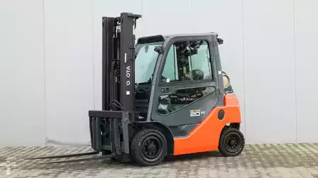 Treibgasstapler 2019  Toyota 06-8FG20F (1)