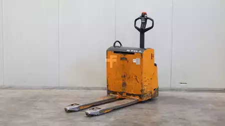 Electric Pallet Trucks 2002  Still EGU20 (1)