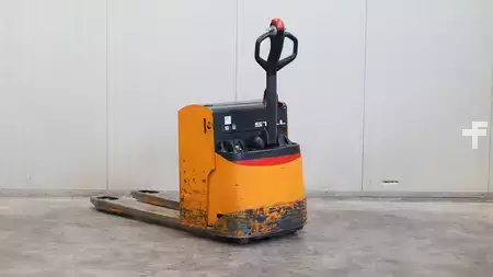 Electric Pallet Trucks 2002  Still EGU20 (2)