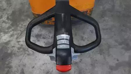 Electric Pallet Trucks 2002  Still EGU20 (9)