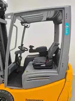 Elektro 3 Rad 2022  Jungheinrich EFG218k (3)