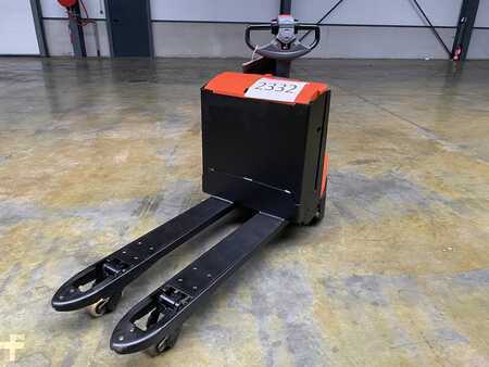 Transpaleta eléctrica 2017 Toyota LWE200 (4)