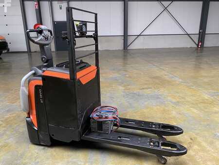 Electric Pallet Trucks 2016  BT LPE200 (4)