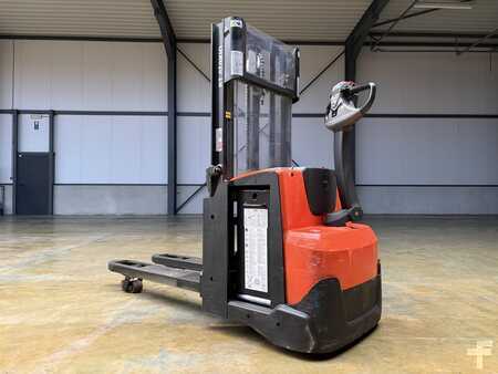 Pallet Stackers 2017  Toyota SWE200D (3)