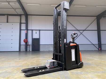 Pallet Stackers 2016  BT SWE145 (1)