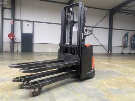 Ledestabler 2017 Toyota BT Staxio SWE200D (3)