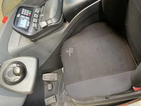 Carretilla retráctil 2017  Toyota BT Reflex RRE140H (5)