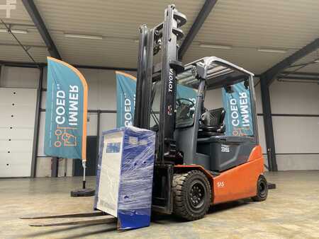 Elektrisk- 4 hjul 2013 Toyota 8FBMT35 (2)